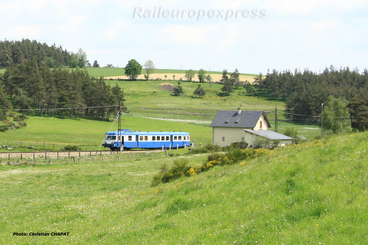 X 2819 près d'Aumont-Aubrac (F 48)