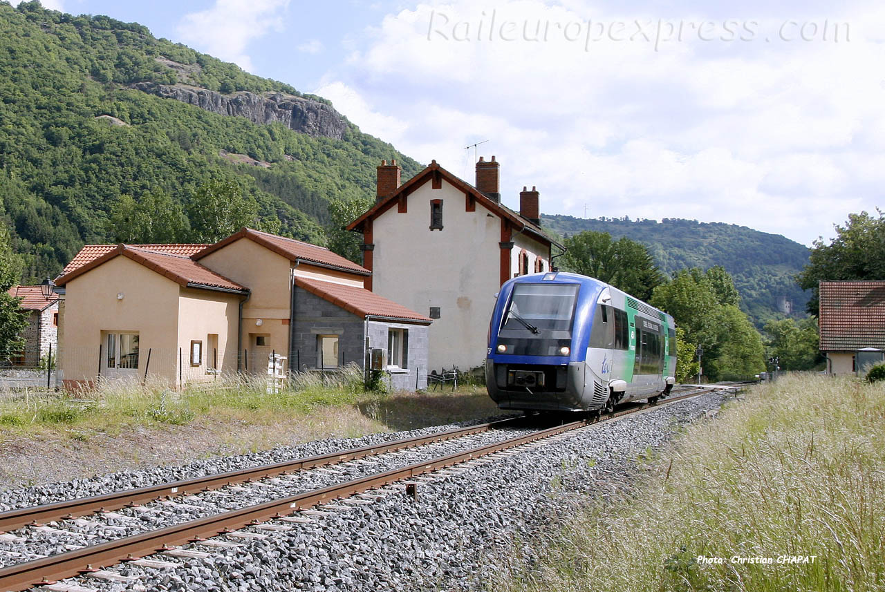 X 73500 SNCF à Molompize (F-15)