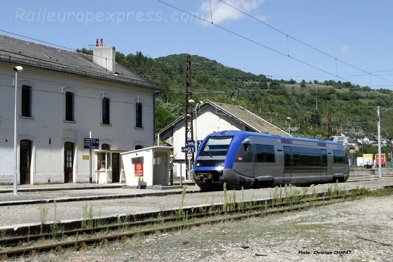 X 73500 SNCF au Monastier (F-48)