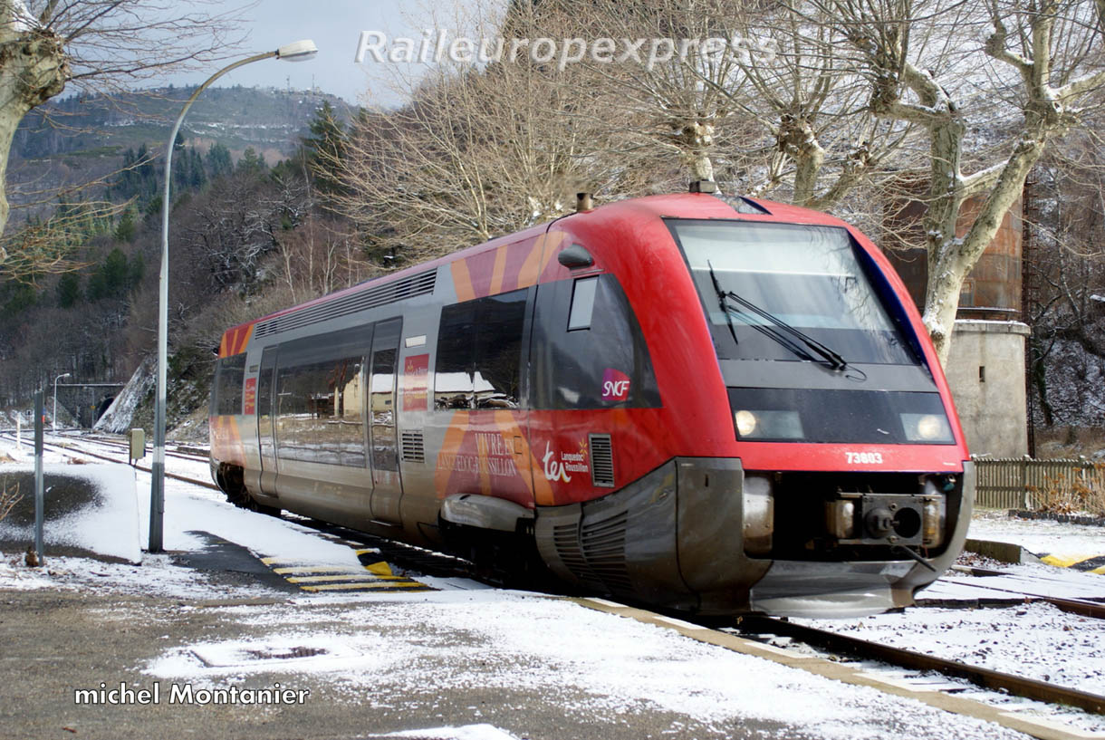 X 73803 en gare de Villefort