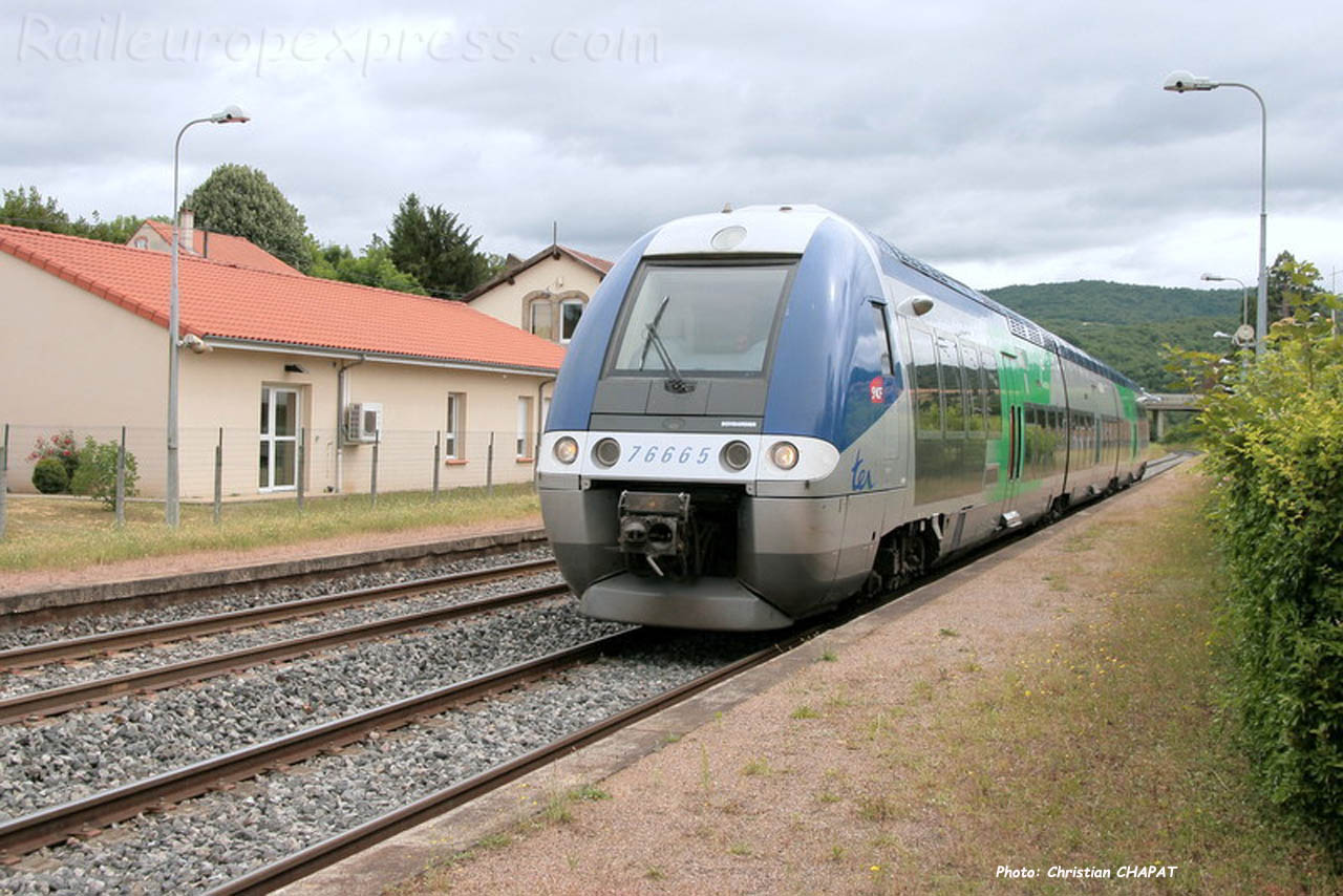 X 76665 SNCF à Brassac les Mines (F-43)