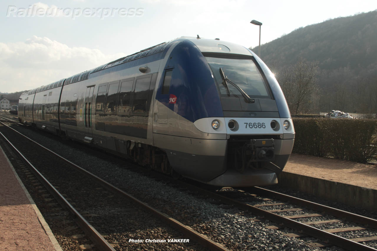 X 76686 SNCF