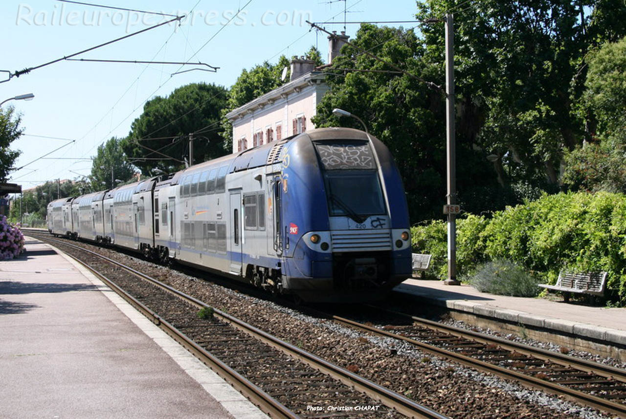 Z 24500 SNCF à Fréjus (F-83)