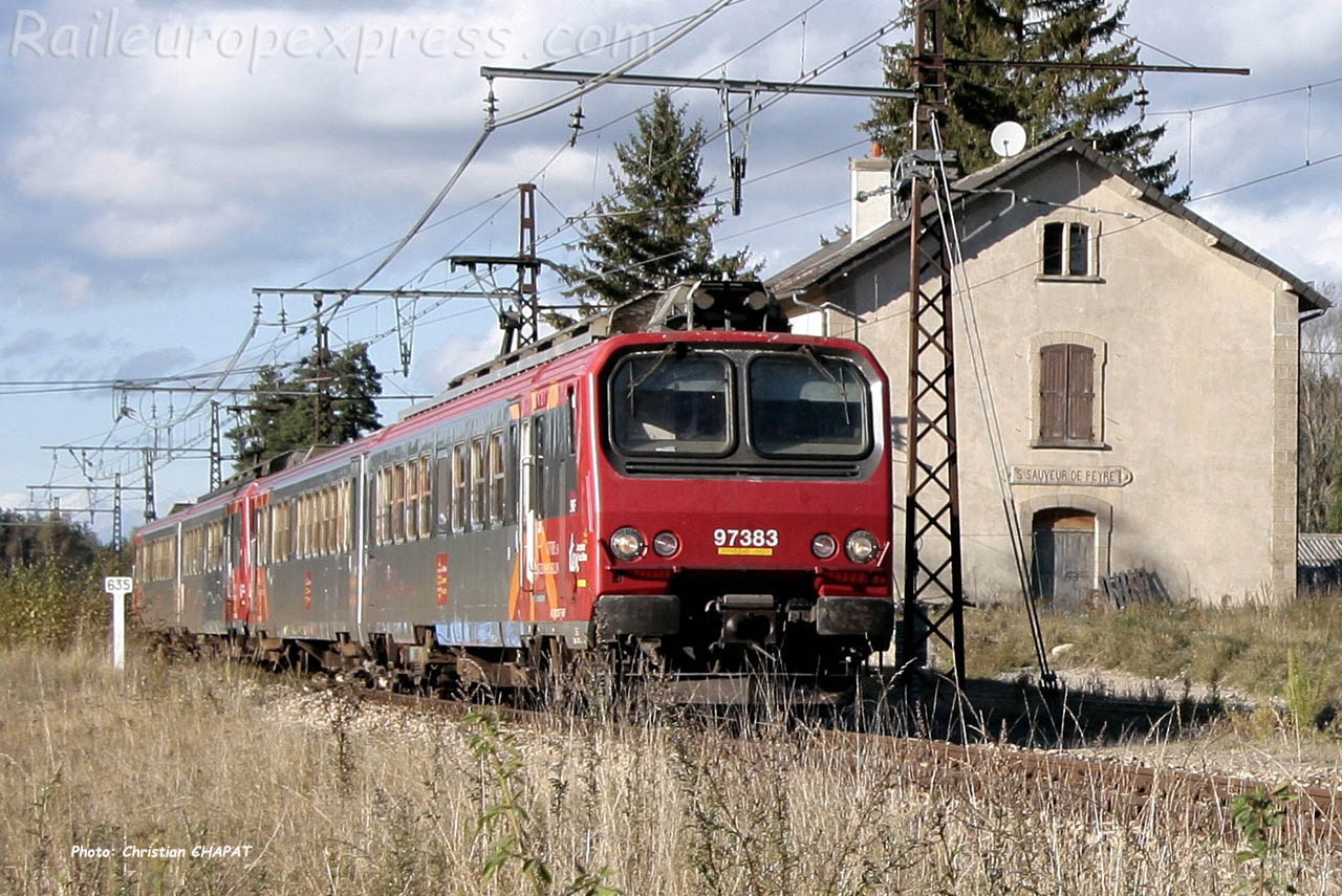 Z 7383 SNCF à Saint Sauveur de Peyre (F-48)