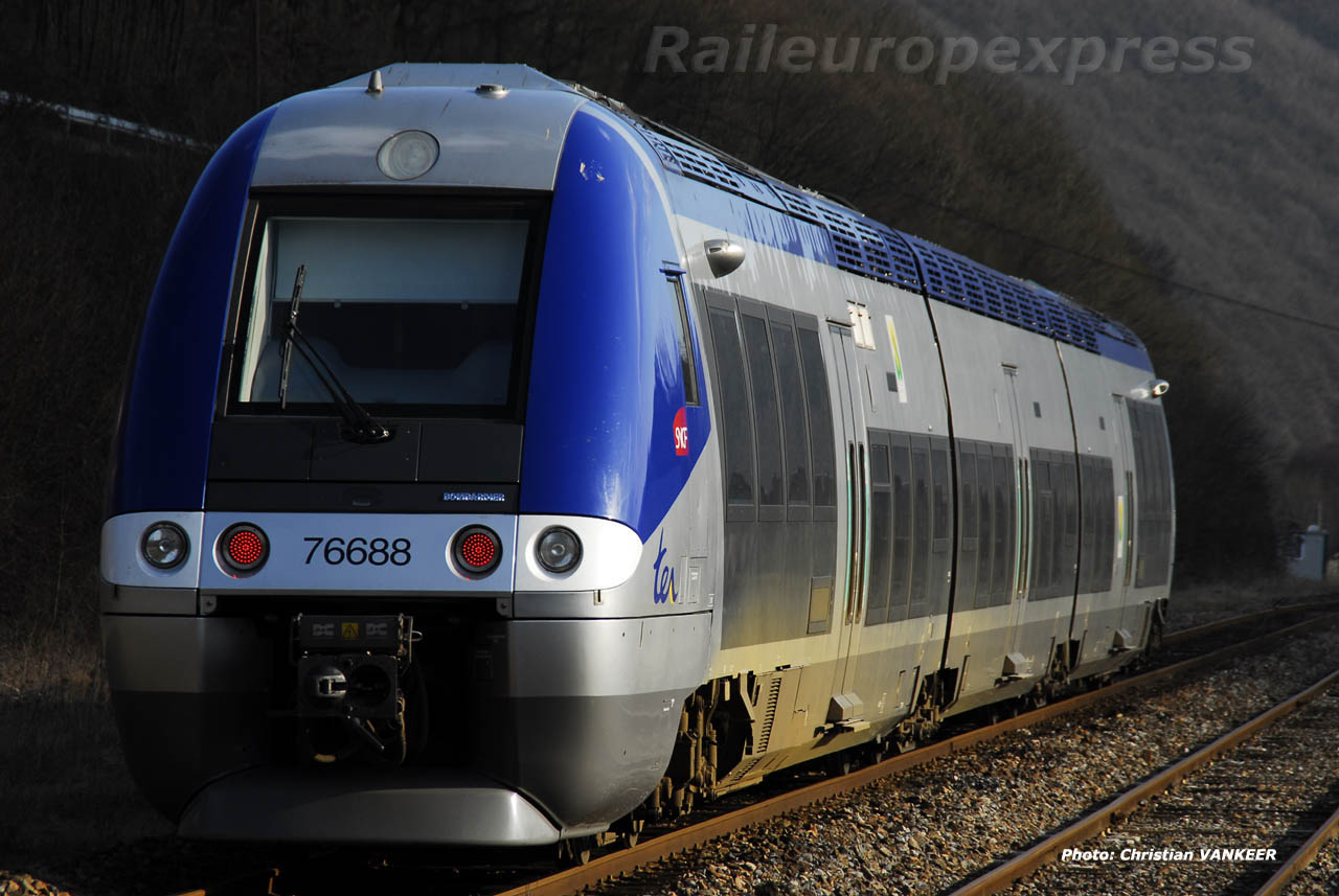 X 76688 SNCF